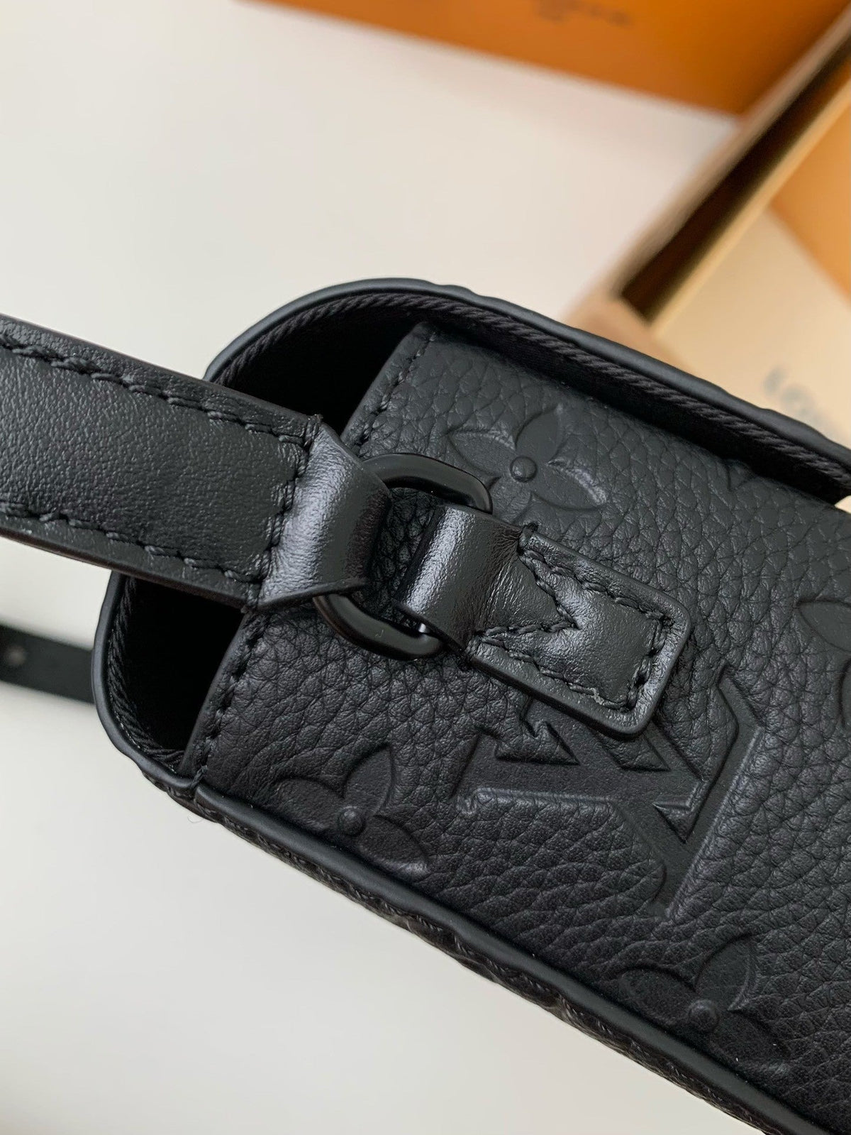 LV STEAMER WM Bag