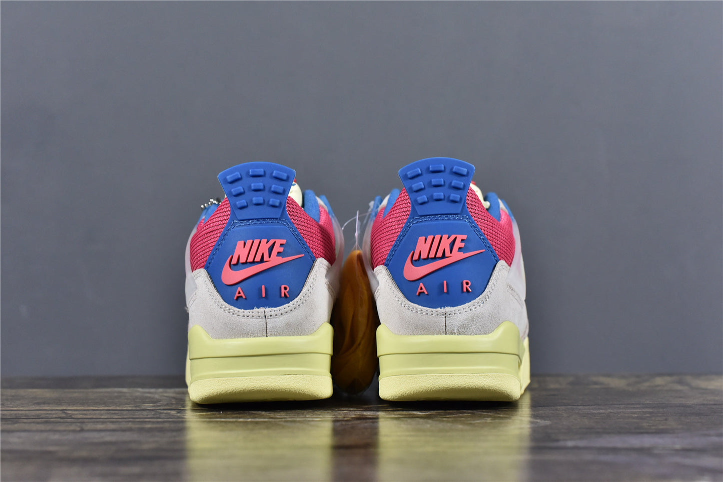 AJ 4 x Union LA 'Guava'