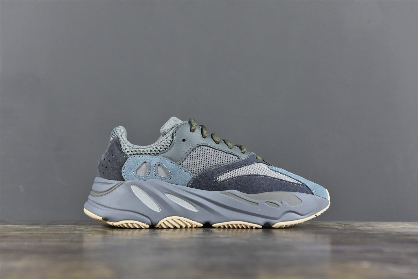 YBoost 700 'Teal Blue'