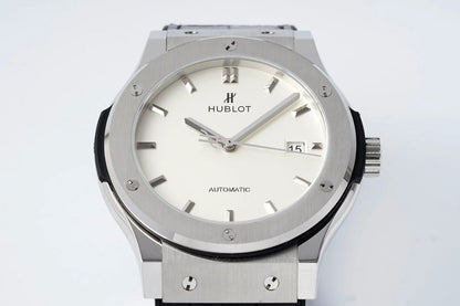 HBT White - Silver 904L Steel - Black Leather - Automatic - 42mm