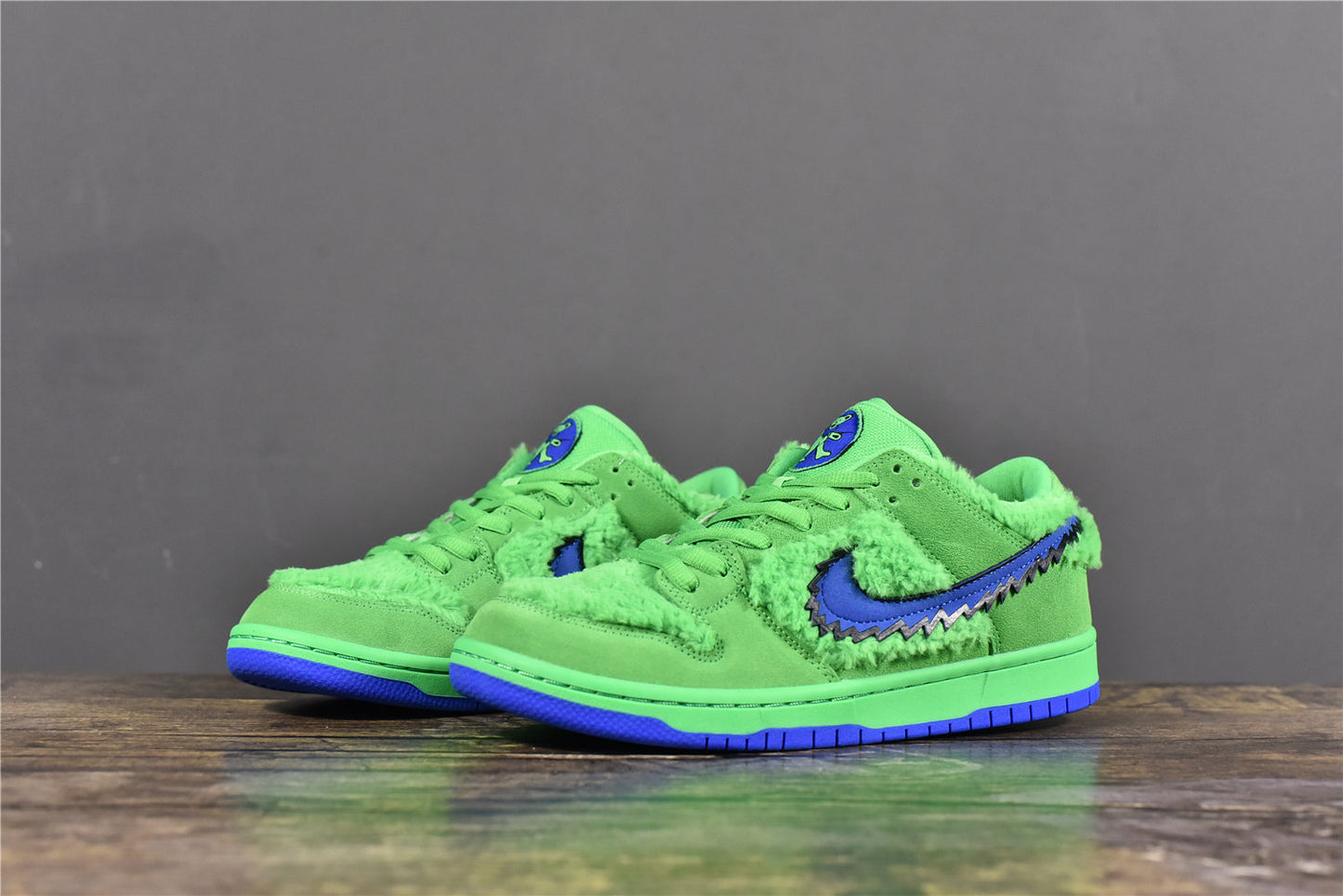 SB Dunk Low x Grateful Dead 'Green'