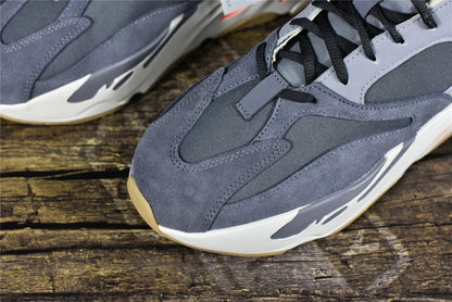 YBoost 700 'Magnet'