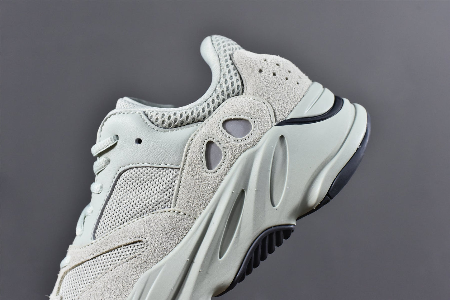YBoost 700 'Salt'