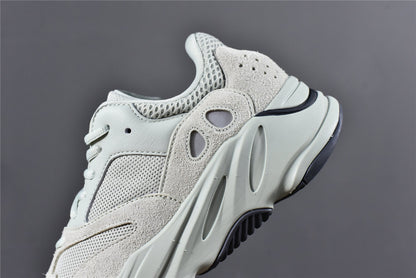 YBoost 700 'Salt'