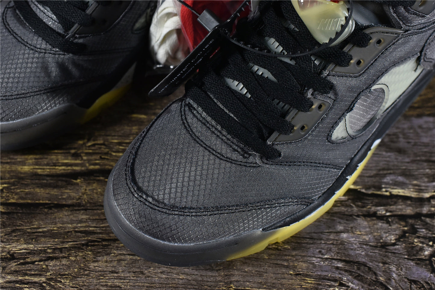 AJ 5 x Off-White
