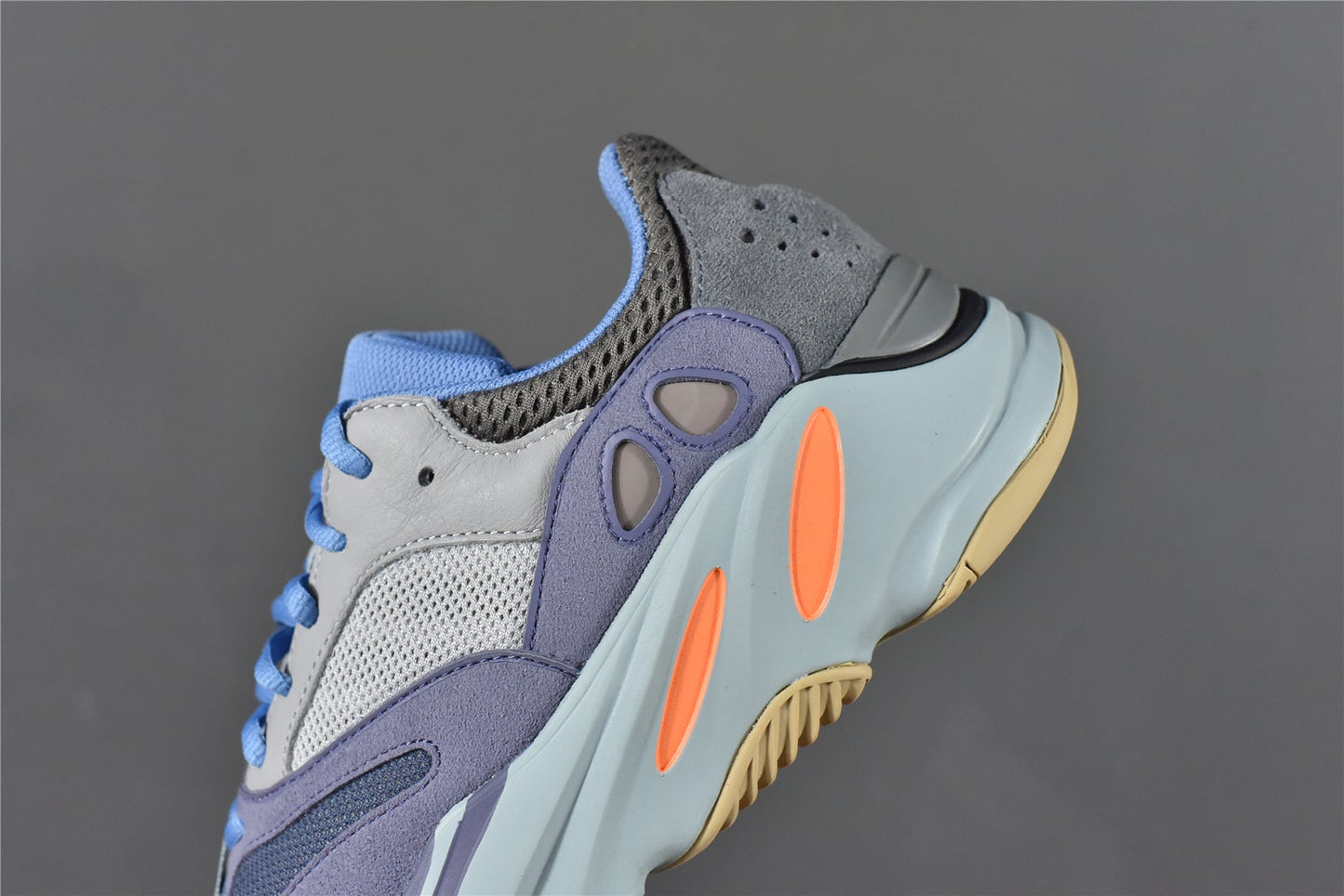 YBoost 700 'Carbon Blue'