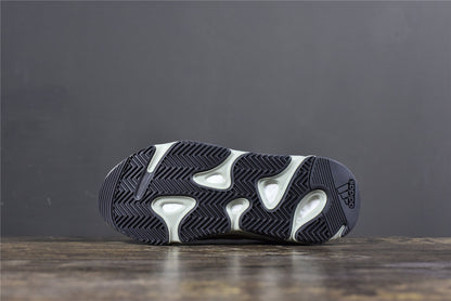 YBoost 700 'Salt'