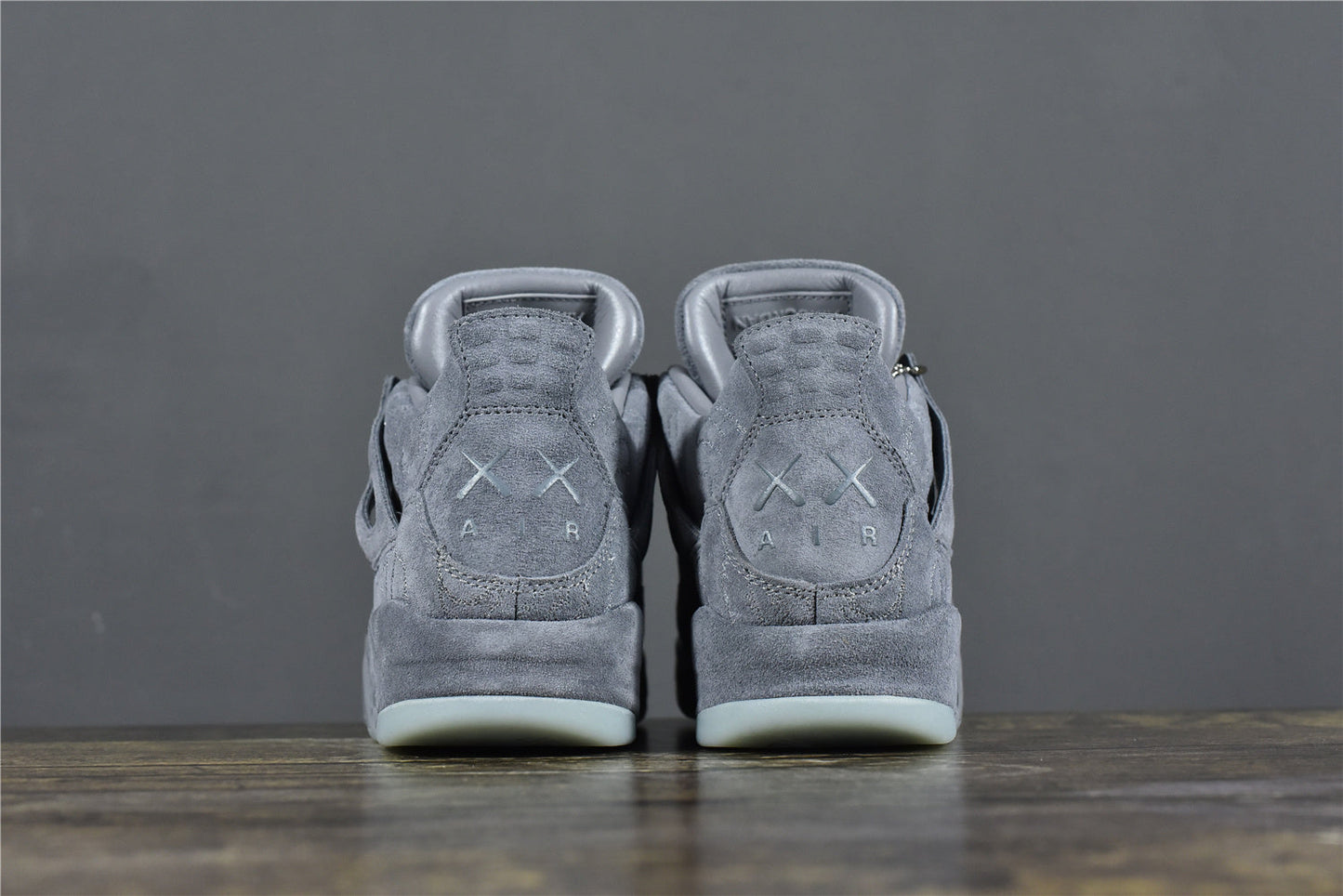 AJ 4 Retro x Kaws 'Grey'