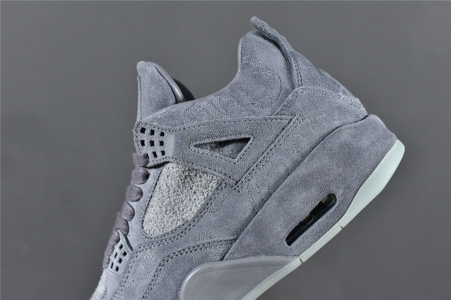 AJ 4 Retro x Kaws 'Grey'