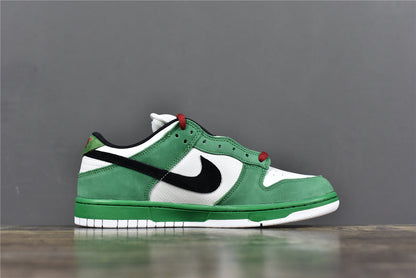 SB Dunk Low x Heineken