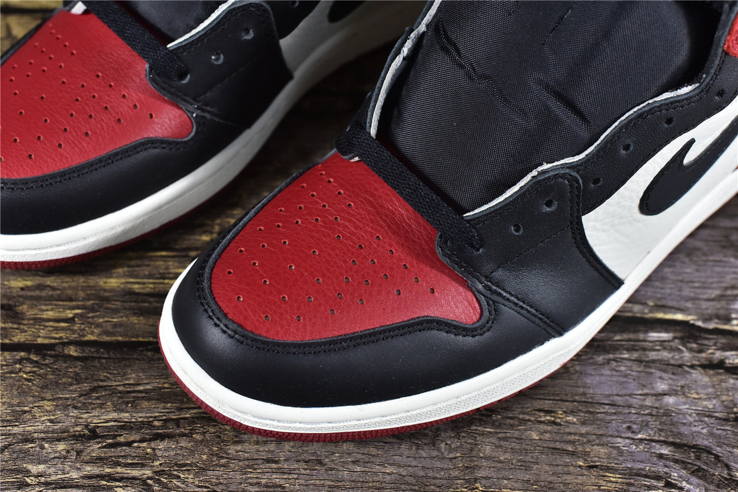 AJ 1 High 'Bred Toe'