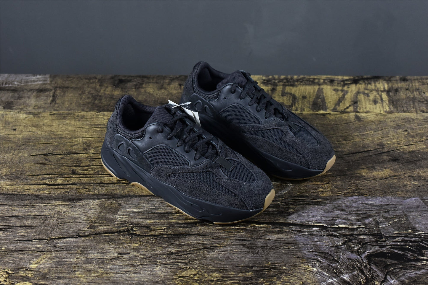 YBoost 700 'Utility Black'
