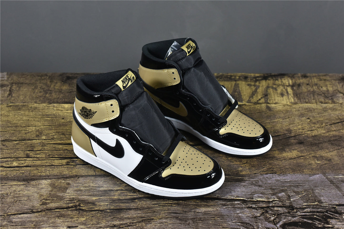 AJ 1 High 'Gold Toe Patent'