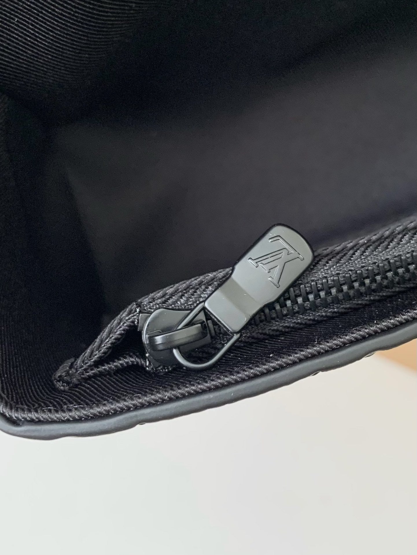 LV STEAMER WM Bag