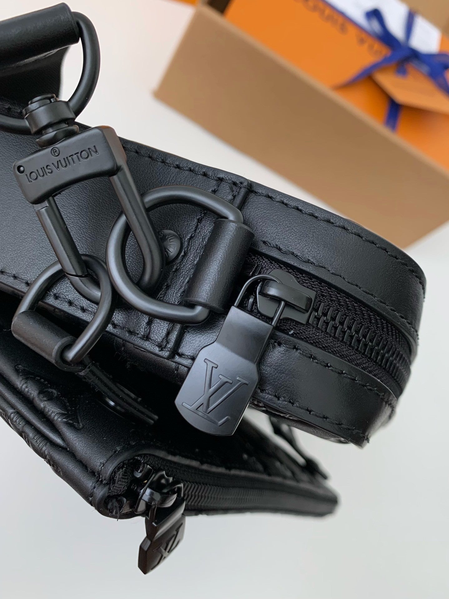 LV TRIO Bag M2