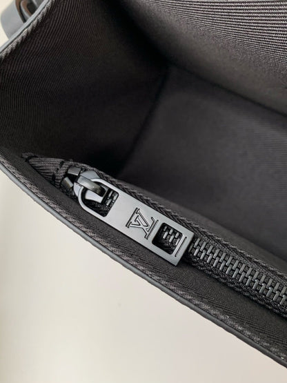 LV FLAP Bag M2
