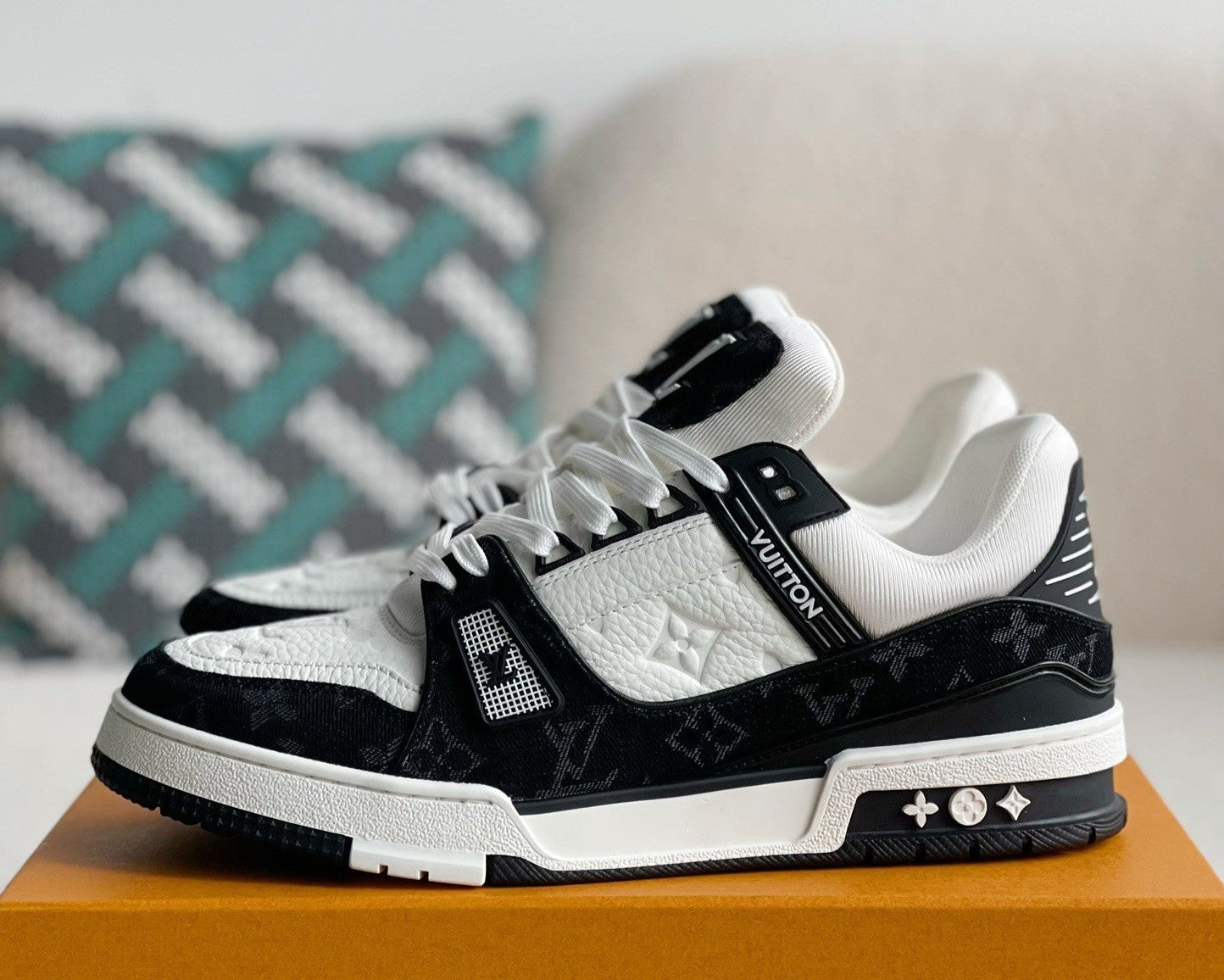 LV TRAINER SNEAKERS