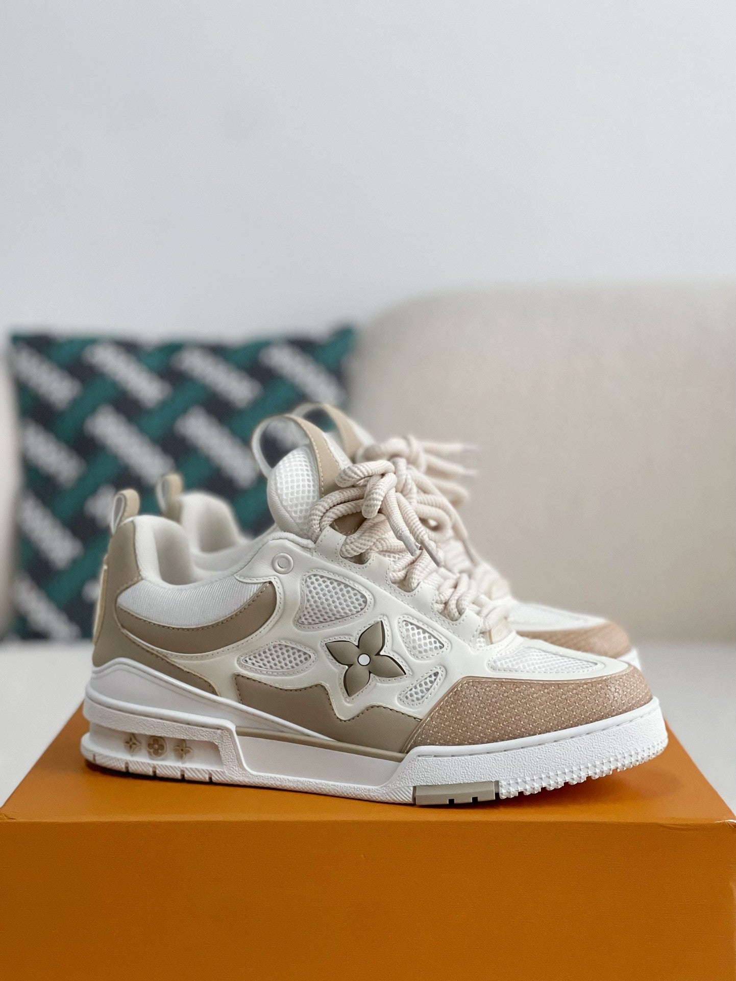 LV RUNNER TATIC sneakers