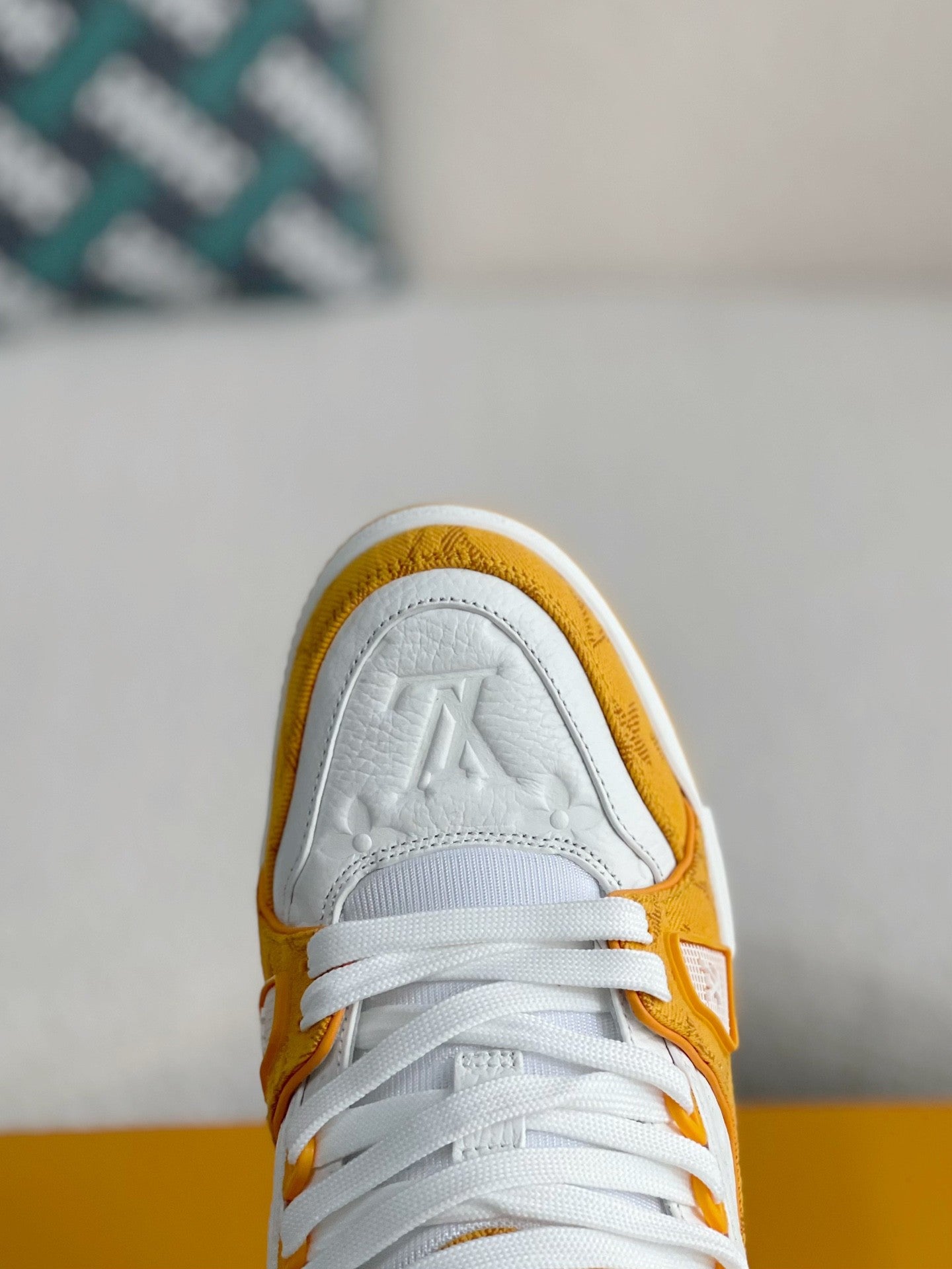 LV TRAINER 1A8FN8 Sneaker