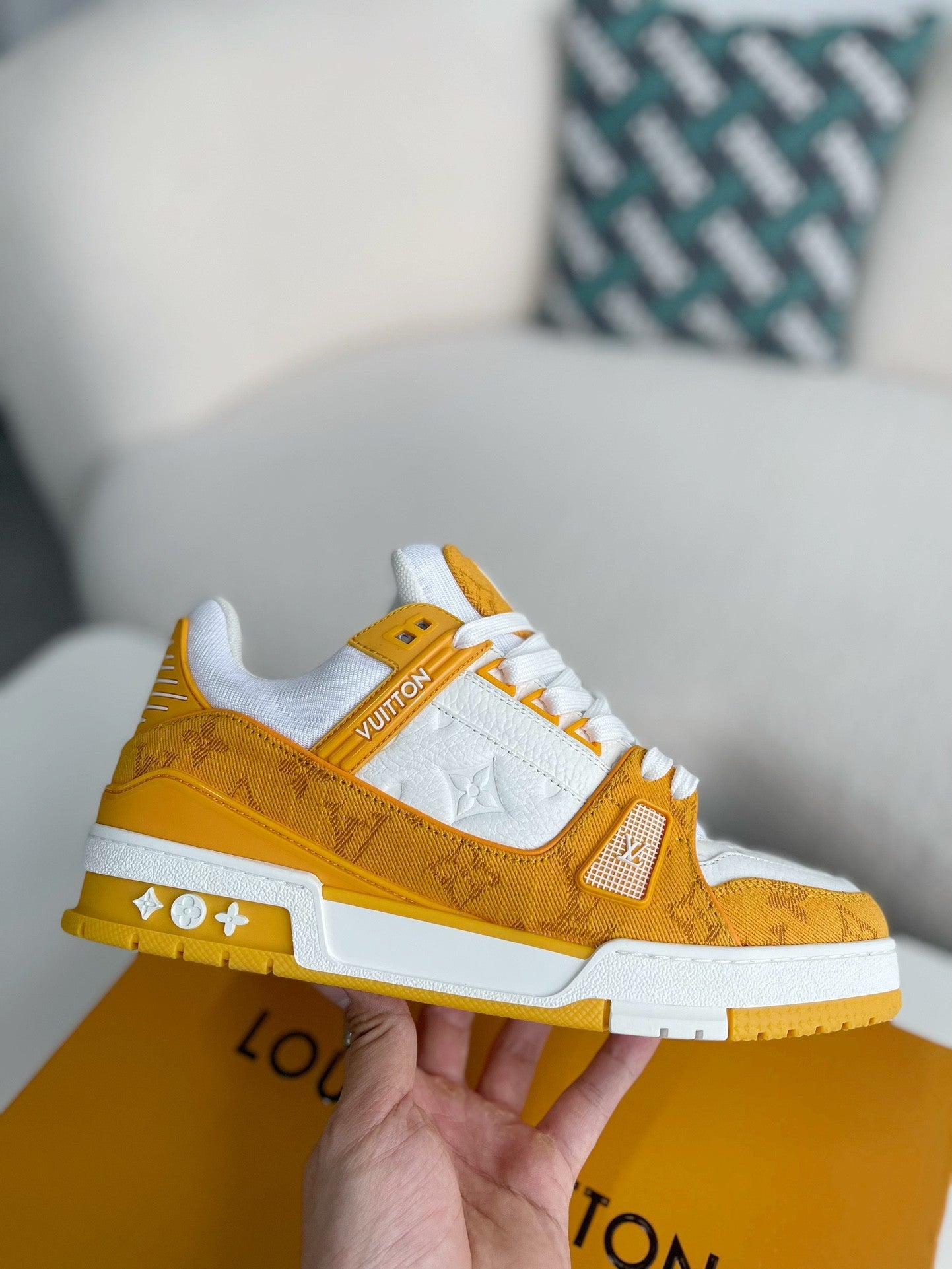 LV TRAINER 1A8FN8 Sneaker