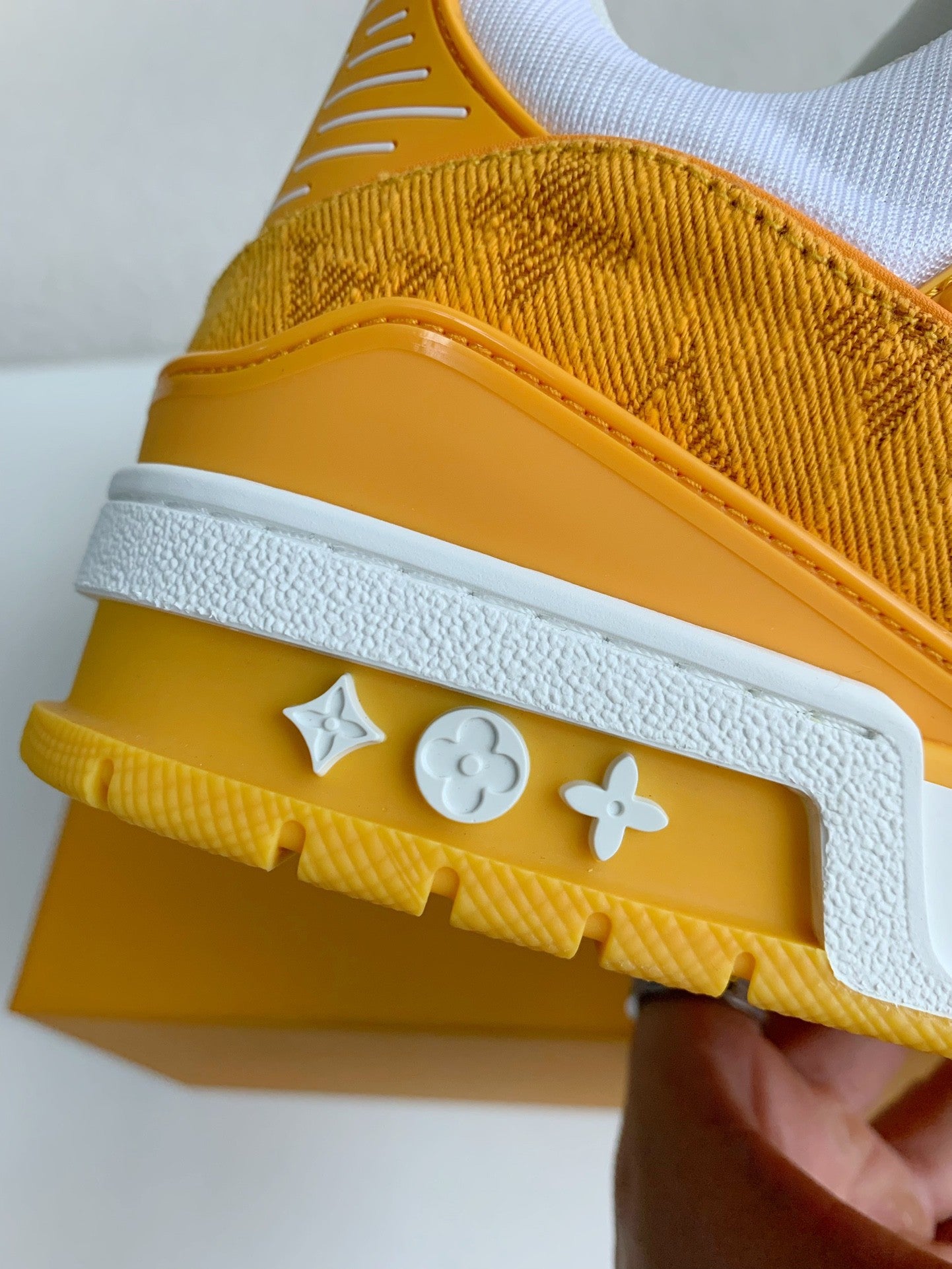 LV TRAINER 1A8FN8 Sneaker