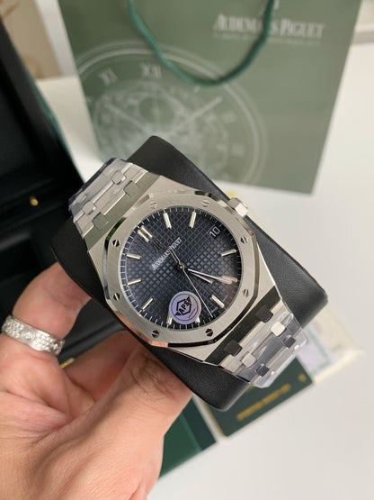 Audemars Piguet Royal Oak 15500 Series 41mm