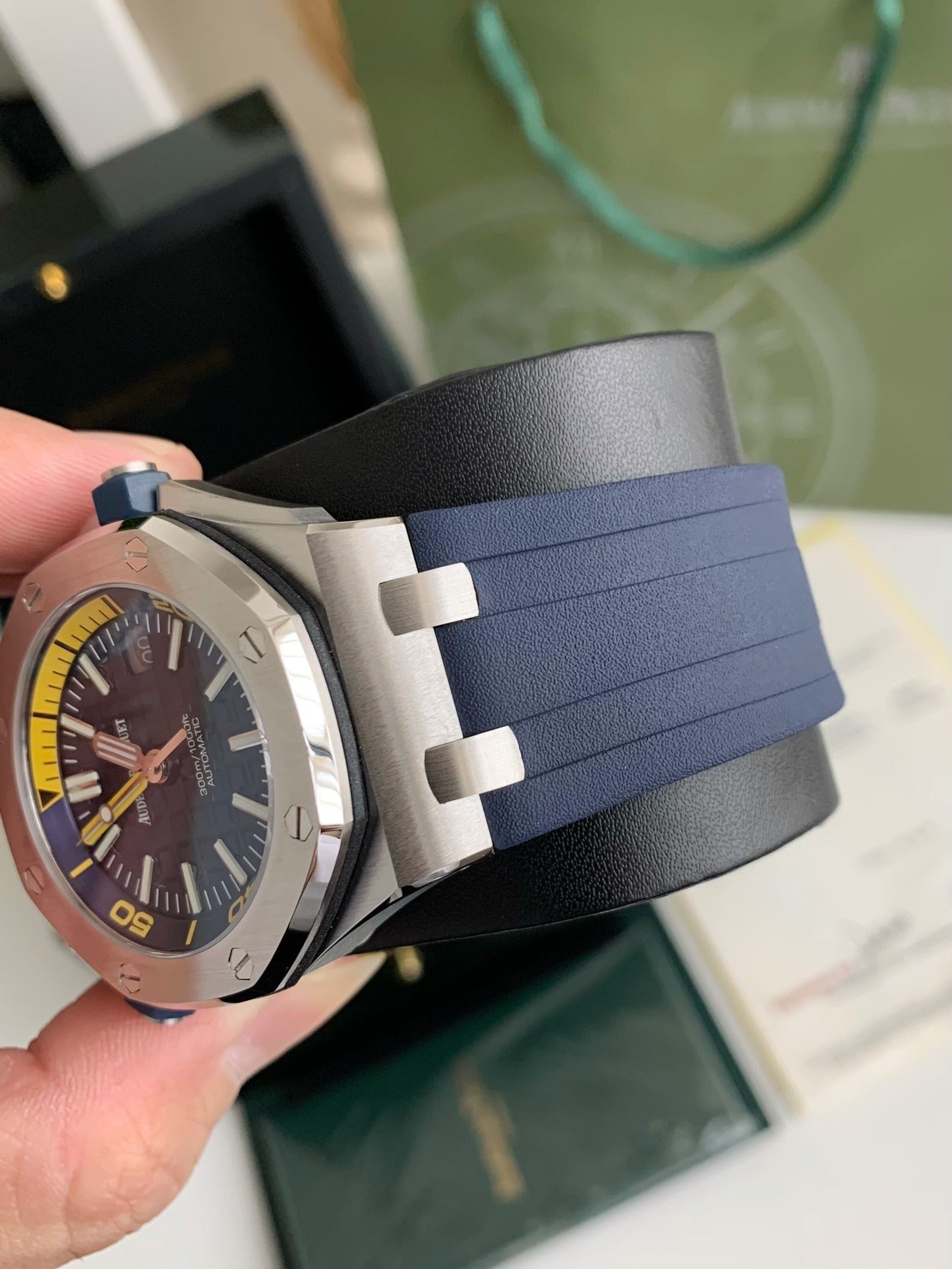 Audemars Piguet Royal Oak Offshore series mechanical  V 8 version, Color series