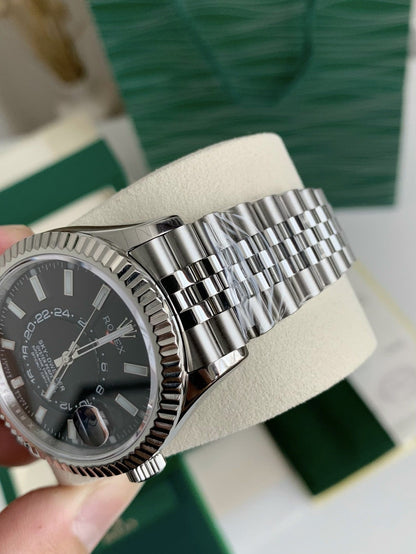 Rolx Navigator Dual time zone/100 meters waterproof 42mm
