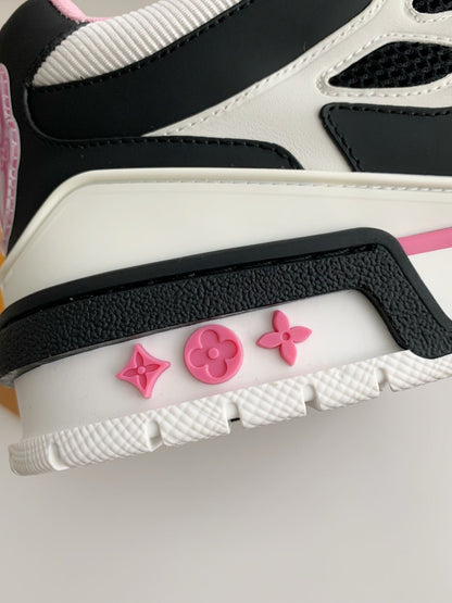 LV RUNNER TATIC sneakers
