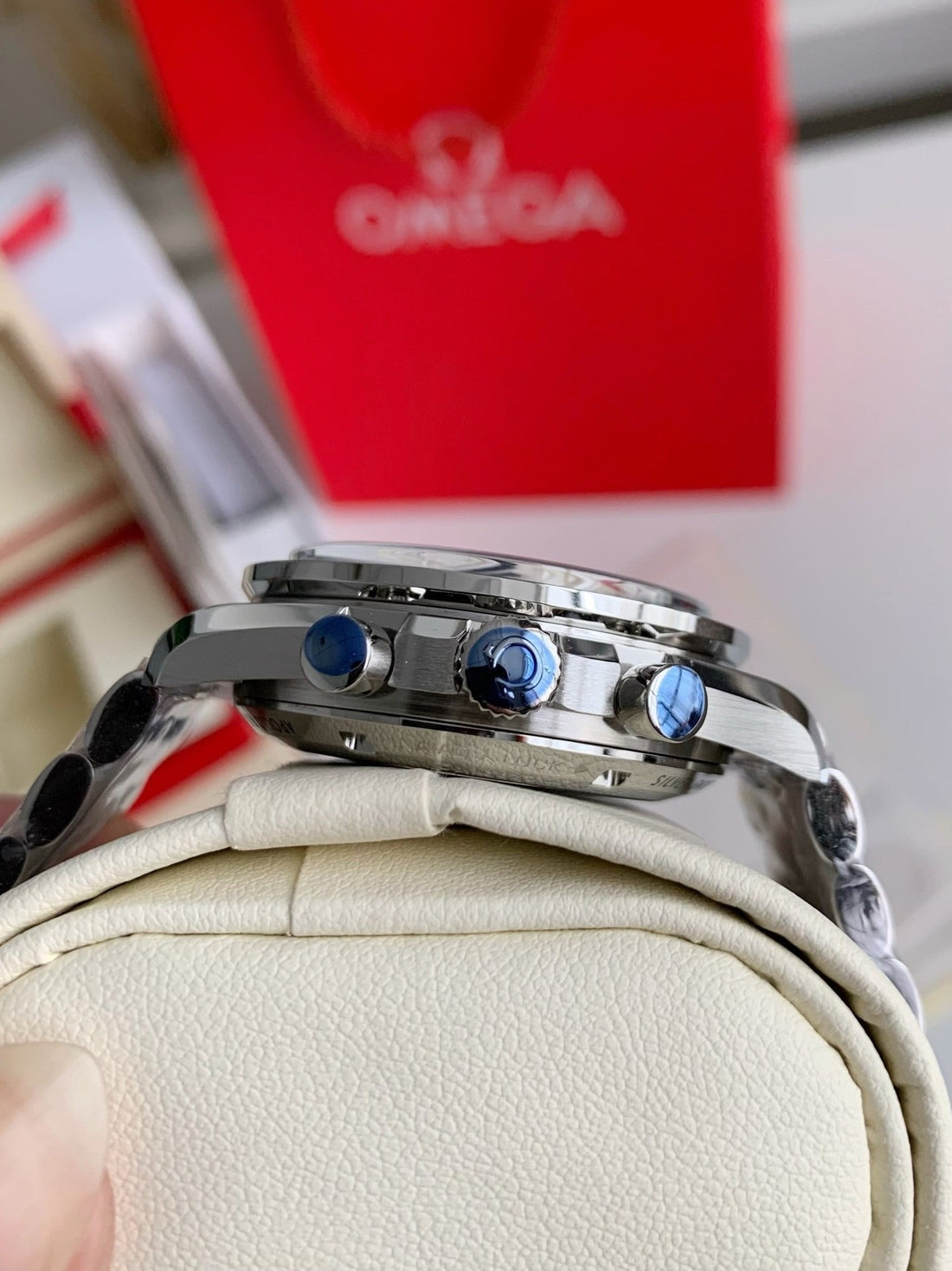 Omega Snoopy Award 42mm
