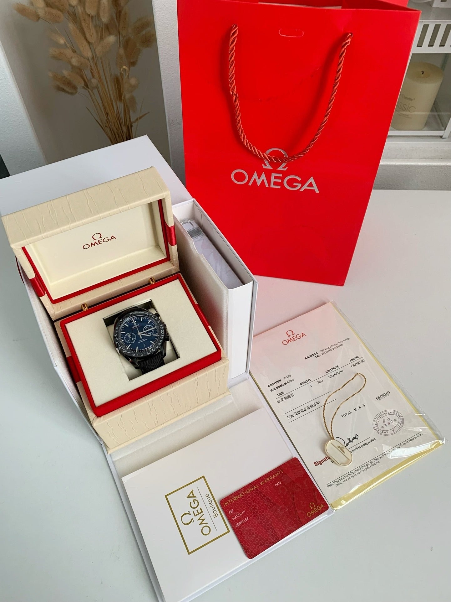 Omega Speedmaster Series Dark Side of the Moon，44.25mm