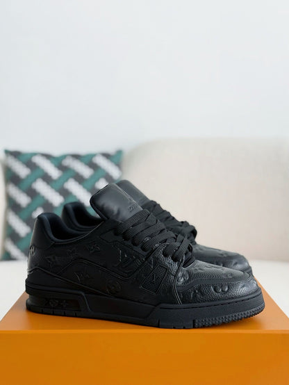 LV TRAINER Sneakers
