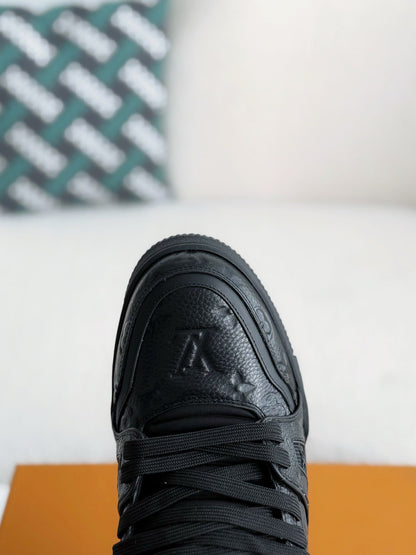LV TRAINER Sneakers