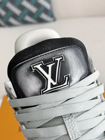 LV TRAINER Sneakers