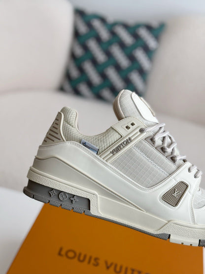 LV TRAINER Sneakers