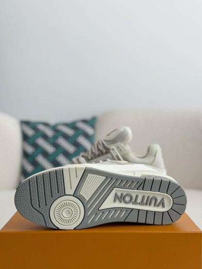 LV TRAINER Sneakers