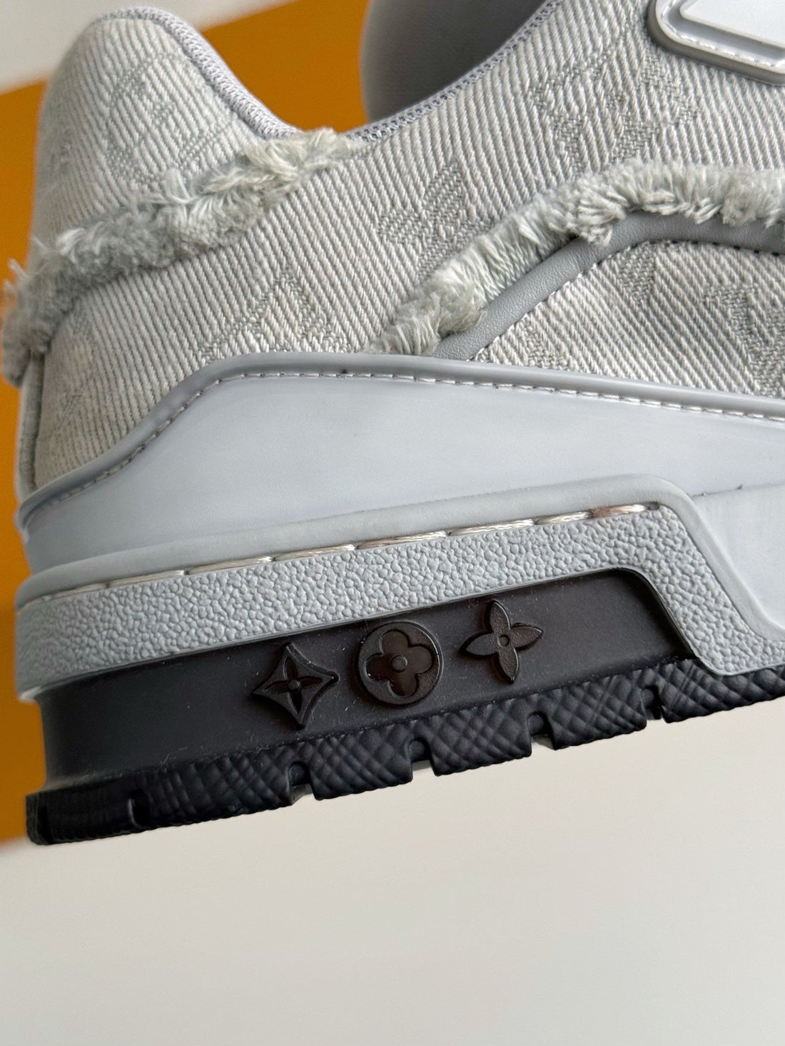 LV TRAINER Sneakers
