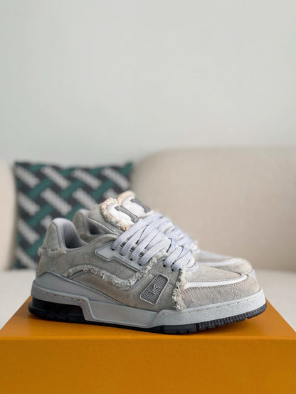 LV TRAINER Sneakers