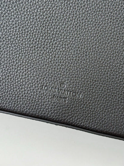 LV FASTLINE Full Leather Postman's Bag M22