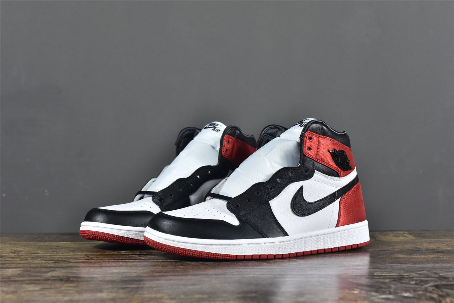 AJ 1 High 'Satin Black Toe'