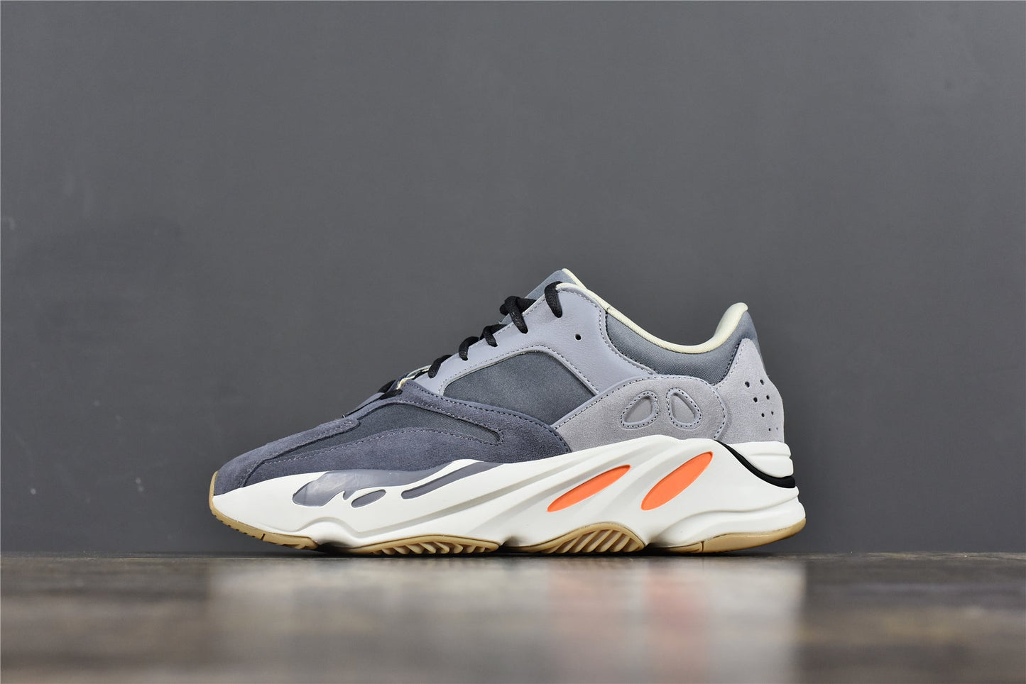 YBoost 700 'Magnet'