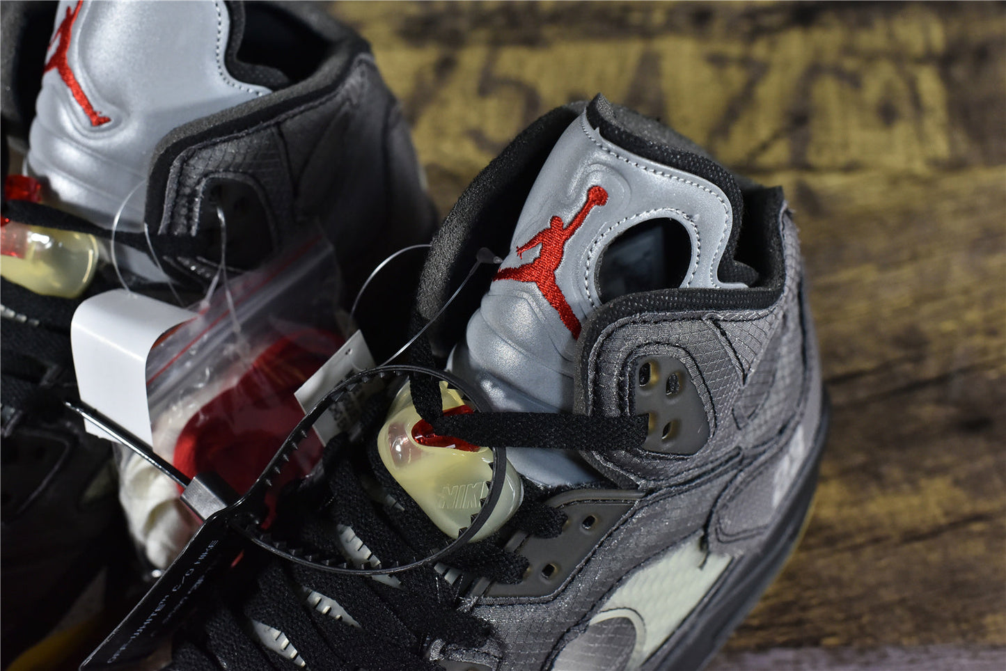 AJ 5 x Off-White