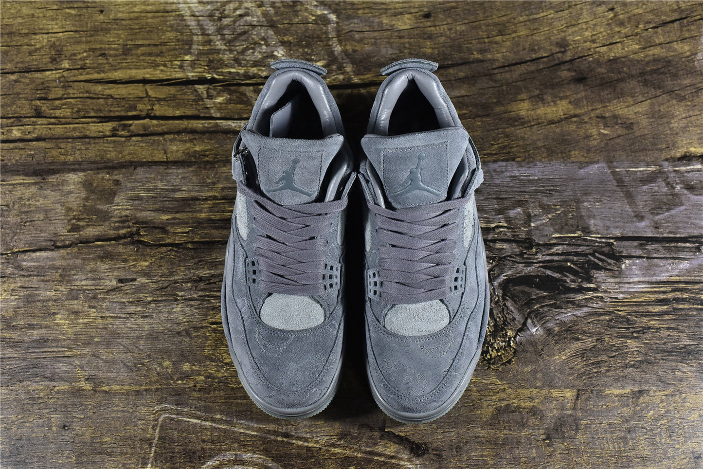 AJ 4 Retro x Kaws 'Grey'