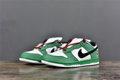 SB Dunk Low x Heineken