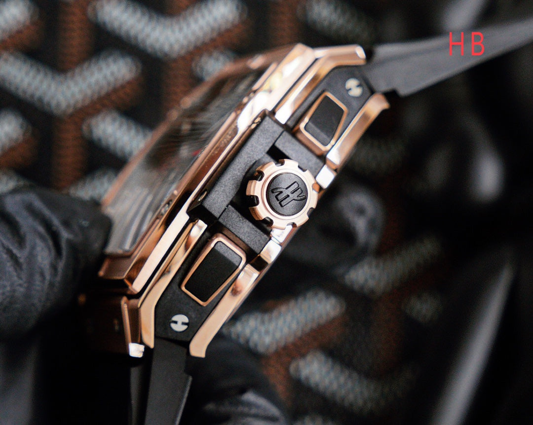 HBT Chronograph - Rosegold - Black Rubber- Automatic - 42*52mm