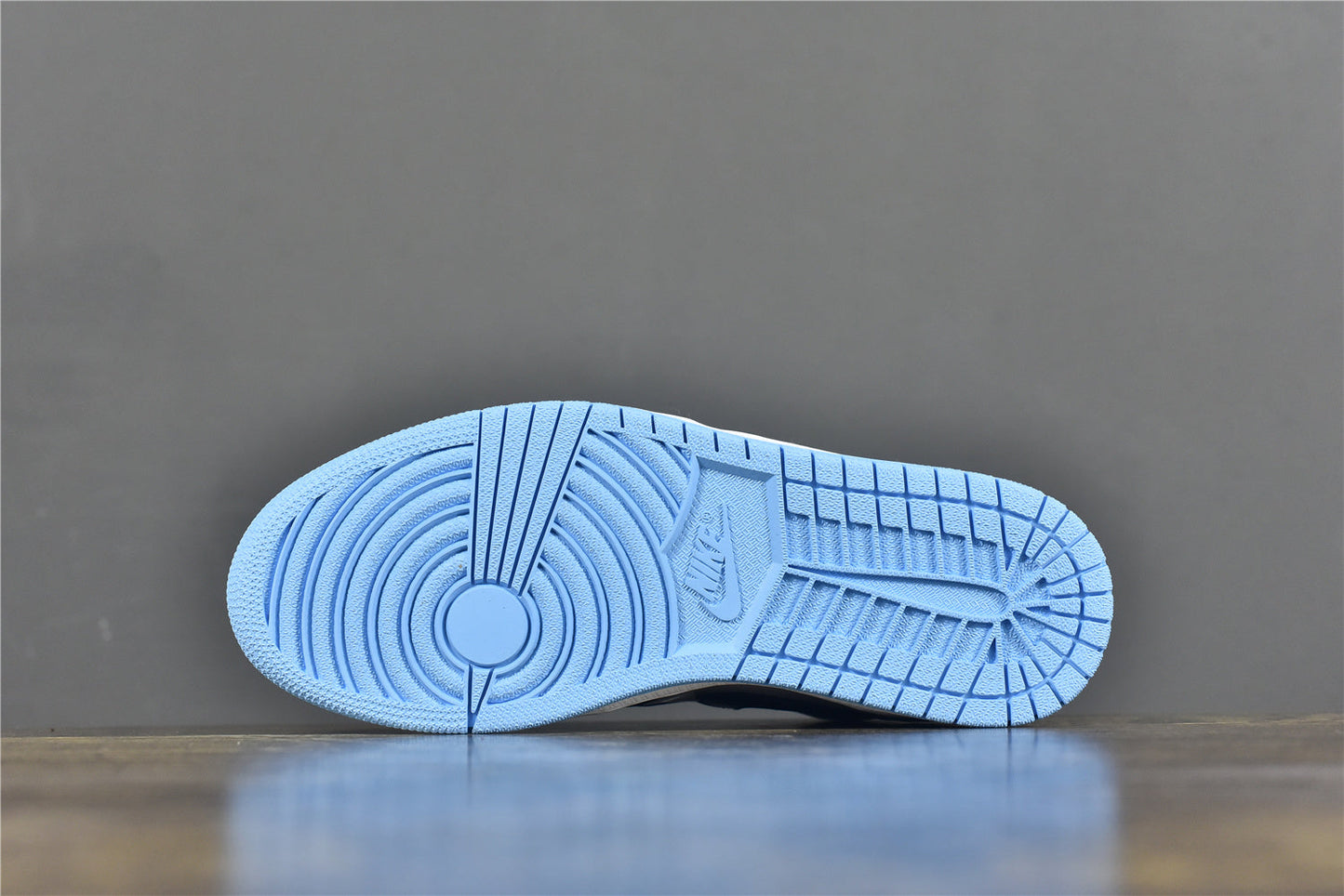 AJ 1 High 'UNC Patent'