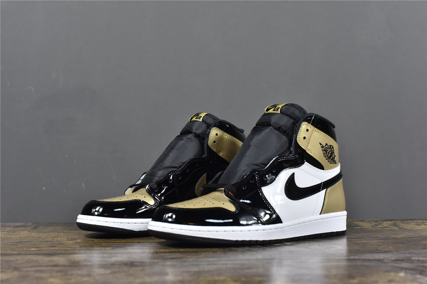 AJ 1 High 'Gold Toe Patent'