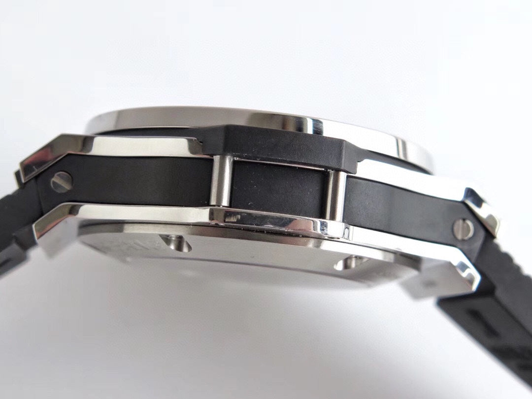 HBT Chronograph -Black Silver  - Black Rubber - Automatic - 44mm