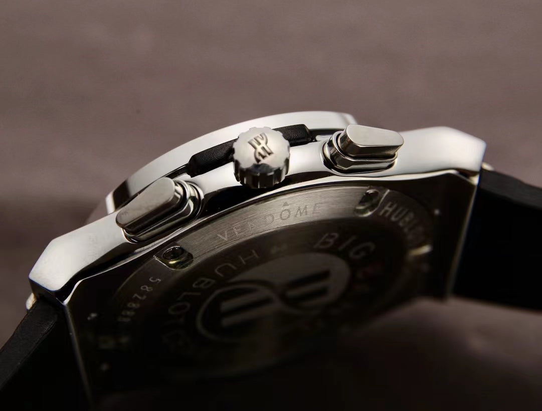 HBT Grey Hollow 904L Steel - Black Rubber - Quartz - 42mm