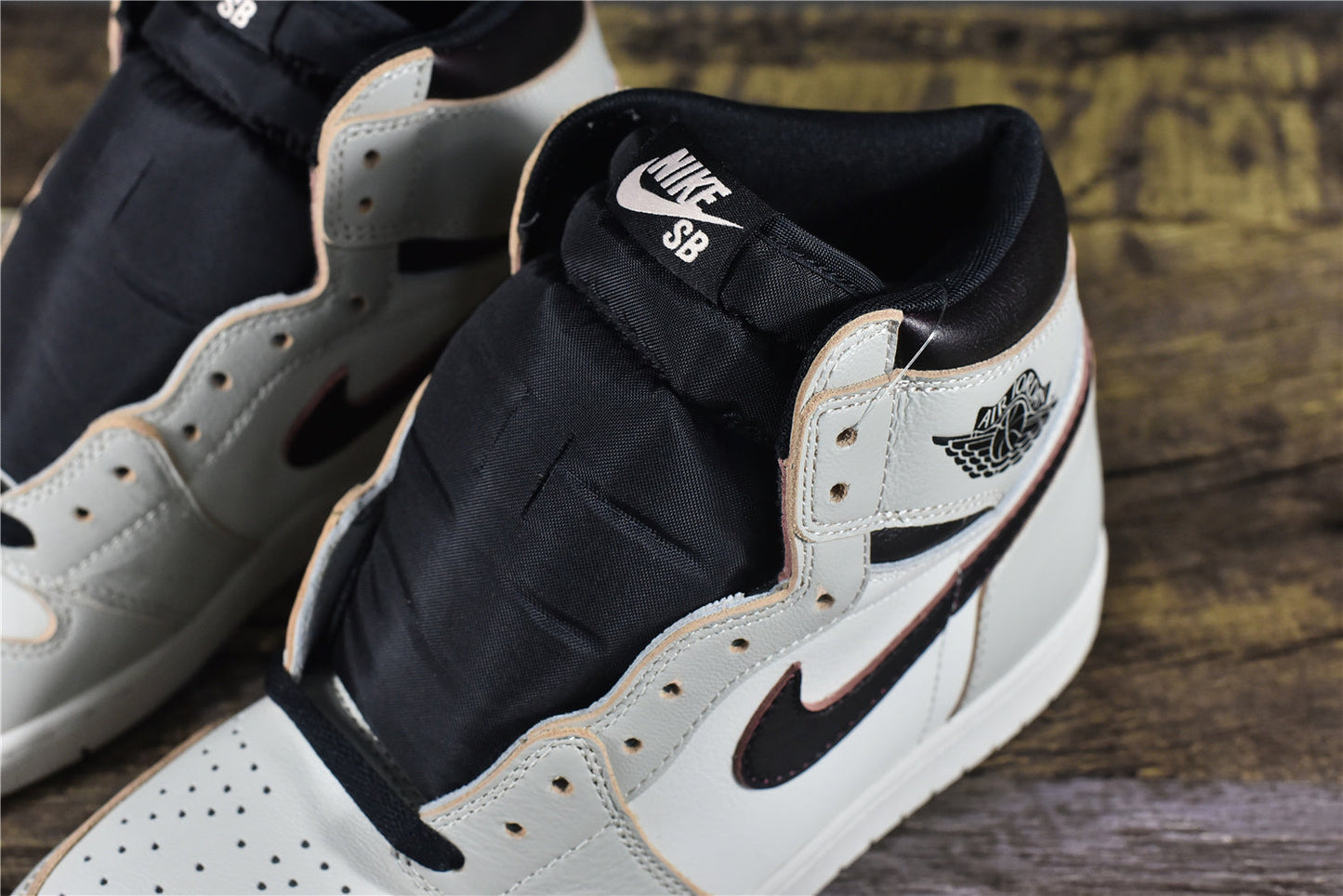 AJ 1 High 'SB NYC to Paris'